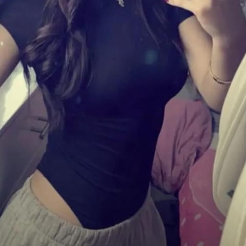 Mila (tu novia lesbi GL)